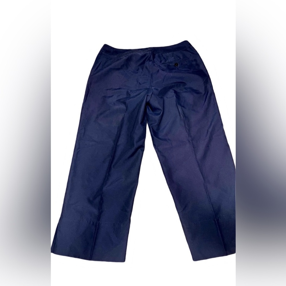 VGUC Liz Golf capris. Size 8  69W